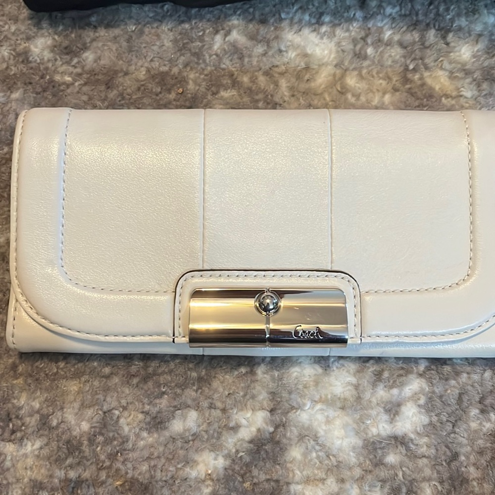 NWT coach Kristen leather slim envelope wallet